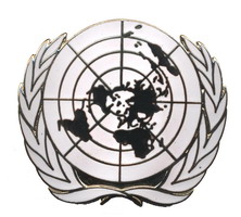 Christies - HAT BADGE UNITED NATIONS